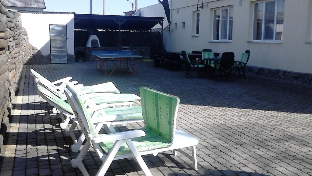 Piroshka Hotel Berehove  Buitenkant foto